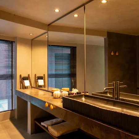 Anzo Bed & Breakfast 4*